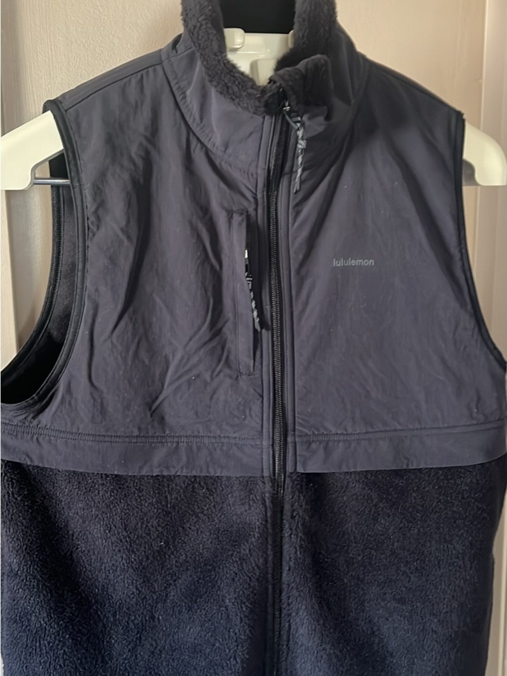 lululemon athletica Women's Navy Fleece-Nylon Vest